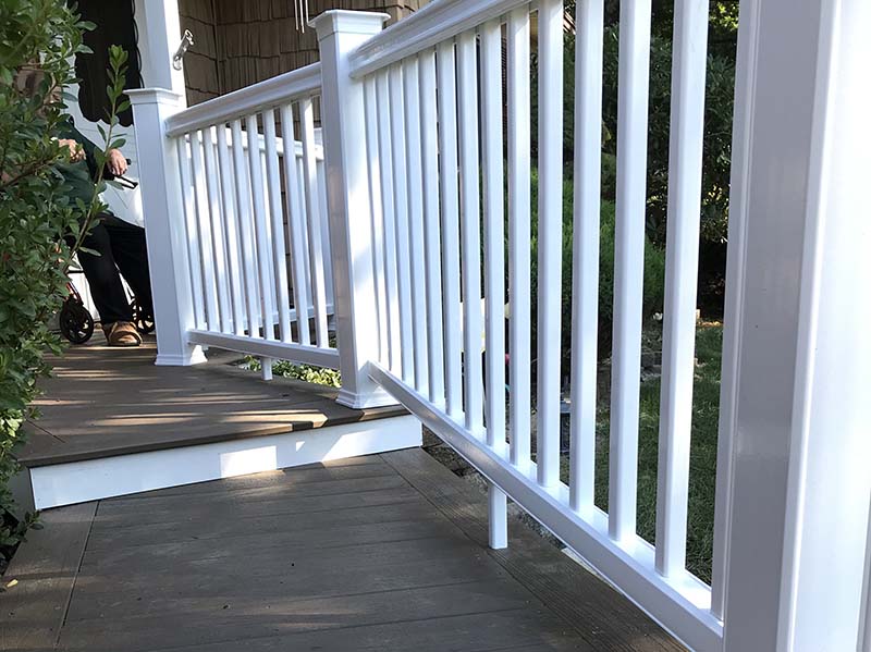 Suffolk deck railing